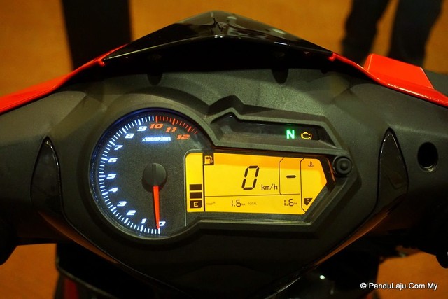 Cận cảnh xe côn tay Benelli RFS150i - đối thủ mới của Yamaha Exciter 150 - Ảnh 6. Cận cảnh xe côn tay Benelli RFS150i - đối thủ mới của Yamaha Exciter 150 - Ảnh 6.