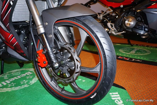 Cận cảnh xe côn tay Benelli RFS150i - đối thủ mới của Yamaha Exciter 150 - Ảnh 7. Cận cảnh xe côn tay Benelli RFS150i - đối thủ mới của Yamaha Exciter 150 - Ảnh 7.