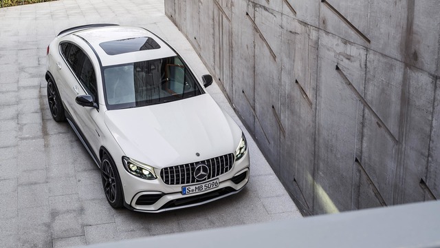 Cặp đôi SUV hiệu suất cao Mercedes-AMG GLC63 và GLC63 Coupe 2018 hiện nguyên hình - Ảnh 10.