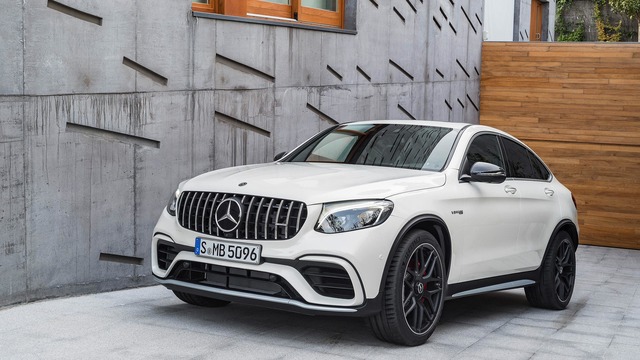 Cặp đôi SUV hiệu suất cao Mercedes-AMG GLC63 và GLC63 Coupe 2018 hiện nguyên hình - Ảnh 14.