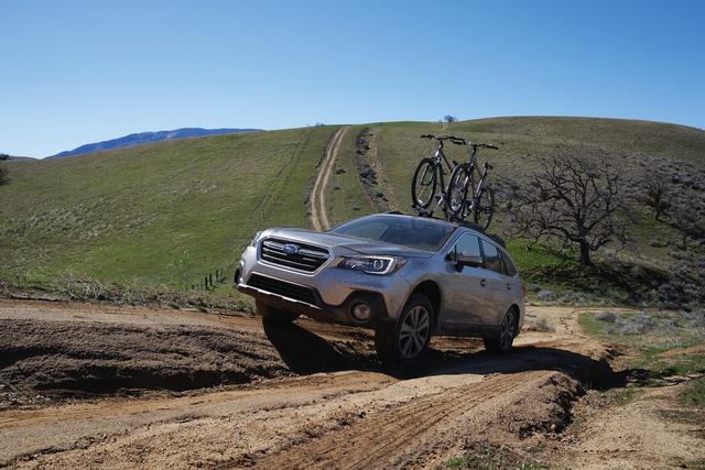 SUV cỡ trung Subaru Outback 2018 trình làng với trang bị tiện nghi hơn - Ảnh 1.