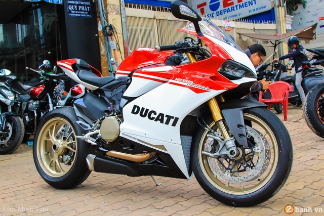 Cận cảnh siêu mô tô Ducati 1299 Panigale S Anniversario đầu tiên tại Việt Nam - Ảnh 1.