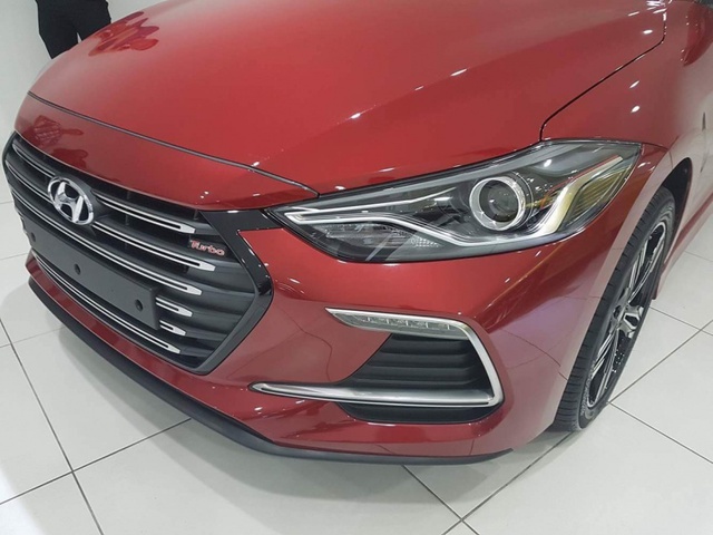 Hyundai Elantra Sport 2017 rục rịch ra mắt Đông Nam Á - Ảnh 3.