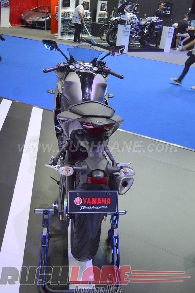 Cận cảnh Yamaha R3 2017 màu trắng và đen nhám mới tại Đông Nam Á - Ảnh 10.
