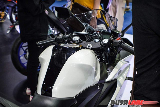 Cận cảnh Yamaha R3 2017 màu trắng và đen nhám mới tại Đông Nam Á - Ảnh 13.