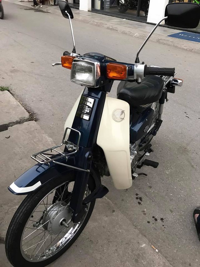 Giật mình với Honda Cub 70 Custom hơn 20 tuổi đắt hơn cả SH 150i - Ảnh 2.