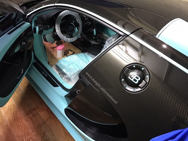 Đây là chiếc siêu xe Bugatti Veyron có một không hai chưa từng lăn bánh - Ảnh 3.