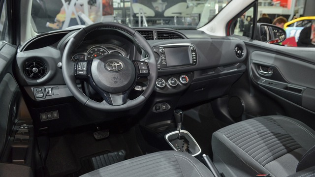 Toyota Yaris 2018 tăng giá nhẹ, từ 15.635 USD - Ảnh 6.