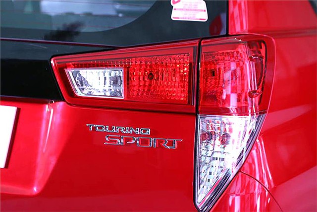 Toyota Innova bản cao cấp Touring Sport 2017 trình làng - Ảnh 6.