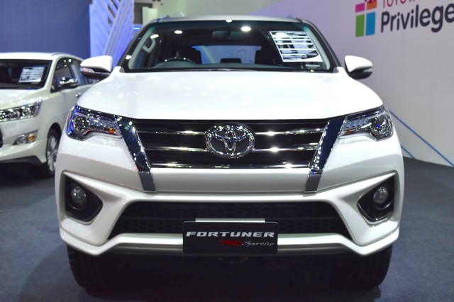 Toyota Fortuner TRD Sportivo 2016 có thêm gói body kit do Thái Lan sản xuất - Ảnh 2.