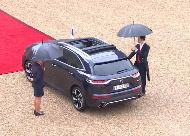 Khám phá chiếc SUV mở mui đặc biệt của tân Tổng thống Pháp Emmanuel Macron - Ảnh 6.