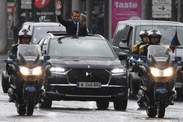 Khám phá chiếc SUV mở mui đặc biệt của tân Tổng thống Pháp Emmanuel Macron - Ảnh 9.