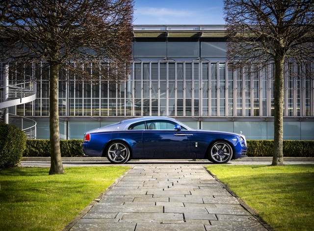 Rolls-Royce trình làng cặp xe siêu sang dành riêng cho xứ củ Sâm - Ảnh 16.