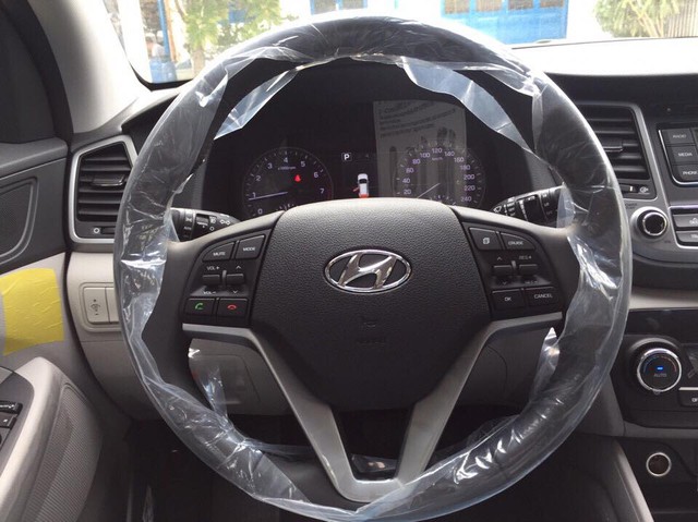 Crossover cỡ nhỏ Hyundai Tucson phiên bản mới lộ diện tại Việt Nam - Ảnh 6.