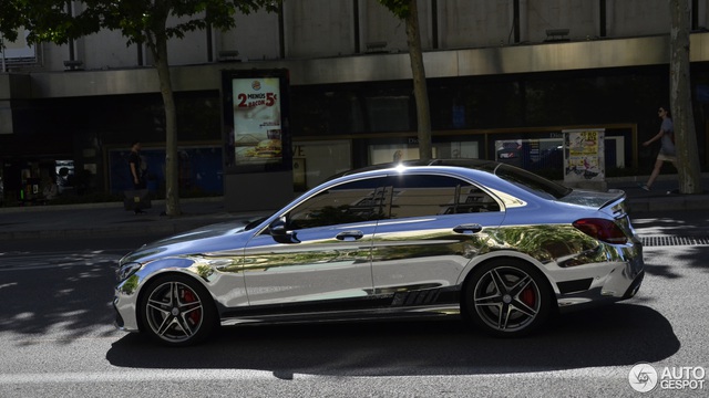 Bắt gặp gương di động Mercedes-AMG C63 S Edition 1 trên đường phố - Ảnh 1.