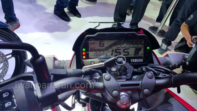 Xe côn tay Yamaha V-Ixion R 2017 được báo giá, từ 50,3 triệu Đồng - Ảnh 10.