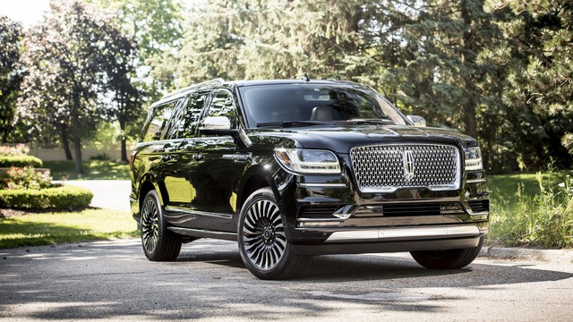 Chuyên cơ mặt đất Lincoln Navigator 2018 thêm đồ sộ với phiên bản kéo dài - Ảnh 9. Chuyên cơ mặt đất Lincoln Navigator 2018 thêm đồ sộ với phiên bản kéo dài - Ảnh 9.