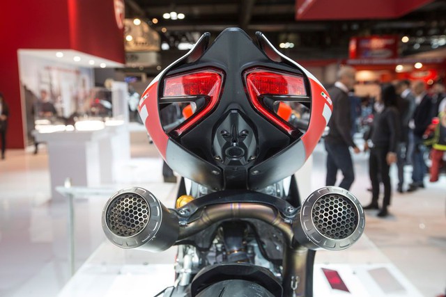Siêu mô tô tiền tỷ Ducati 1299 Superleggera đầu tiên được giao cho chủ nhân - Ảnh 6.