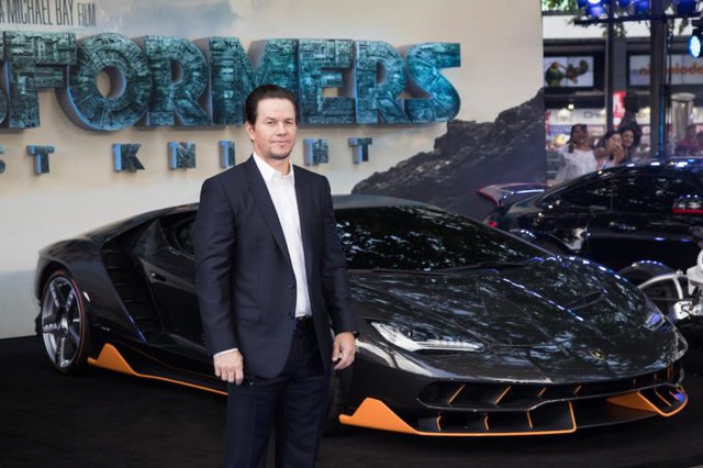 Siêu phẩm Lamborghini Centenario xuất hiện trong buổi công chiếu “Transformers mới - Ảnh 3.