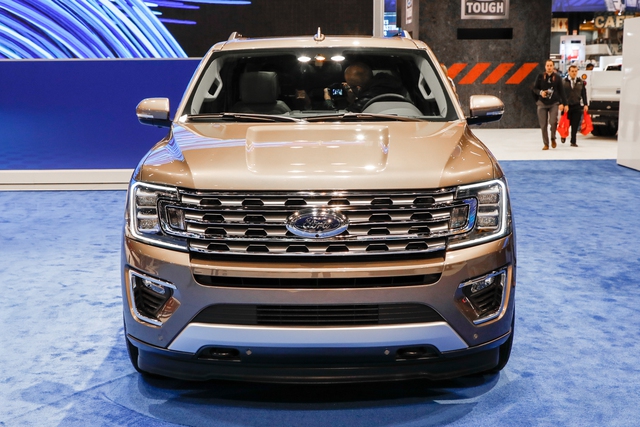 SUV 8 chỗ Ford Expedition 2018 tăng giá mạnh, lên gần 80.000 USD - Ảnh 1. SUV 8 chỗ Ford Expedition 2018 tăng giá mạnh, lên gần 80.000 USD - Ảnh 1.