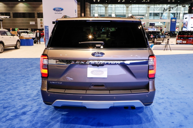 SUV 8 chỗ Ford Expedition 2018 tăng giá mạnh, lên gần 80.000 USD - Ảnh 3.