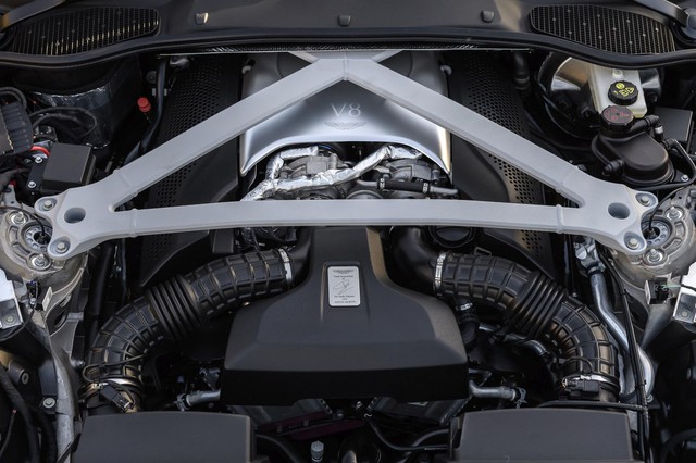 Aston Martin DB11 có thêm phiên bản V8 với giá mềm hơn - Ảnh 1. Aston Martin DB11 có thêm phiên bản V8 với giá mềm hơn - Ảnh 1.