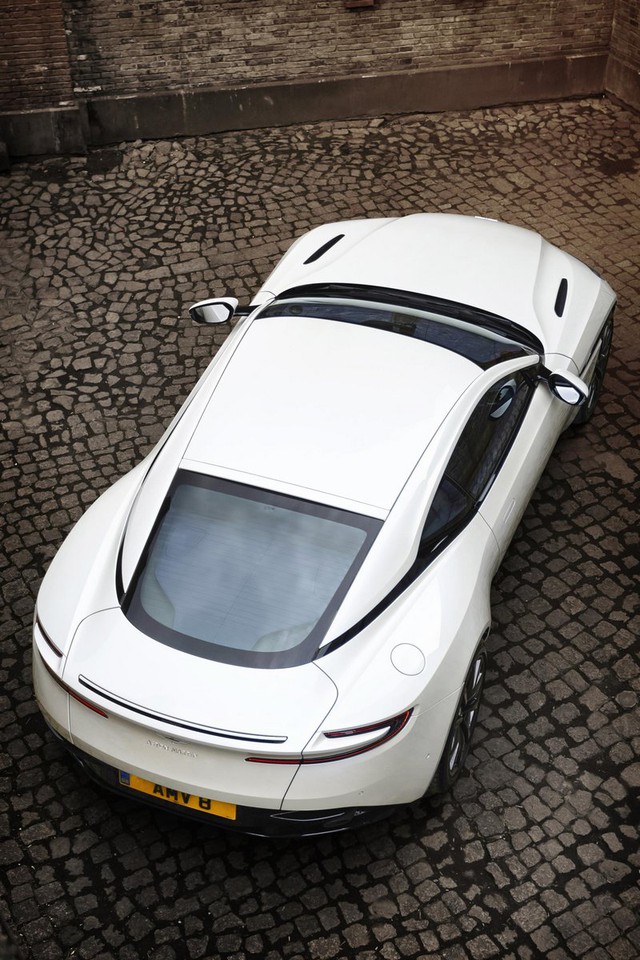 Aston Martin DB11 có thêm phiên bản V8 với giá mềm hơn - Ảnh 5.