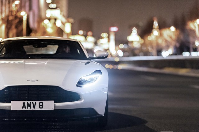 Aston Martin DB11 có thêm phiên bản V8 với giá mềm hơn - Ảnh 7.