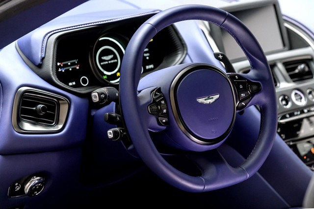 Aston Martin DB11 có thêm phiên bản V8 với giá mềm hơn - Ảnh 9.