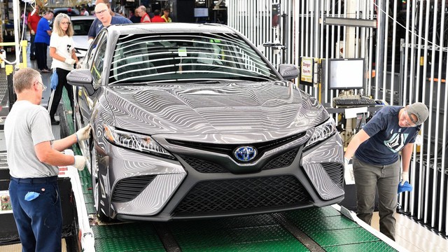 Toyota Camry 2018 bắt đầu lên dây chuyền sản xuất - Ảnh 2.