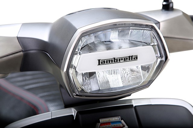 Lambretta V-Special - Scooter mới cho những người thích phong cách cổ điển - Ảnh 6.