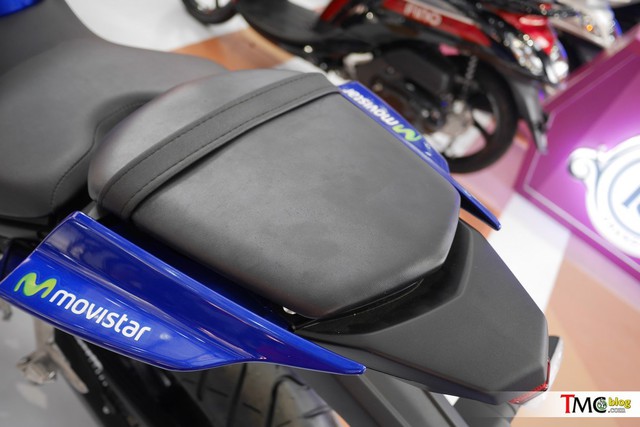 Mô tô thể thao Yamaha R15 3.0 có thêm phiên bản Movistar mới - Ảnh 5. Mô tô thể thao Yamaha R15 3.0 có thêm phiên bản Movistar mới - Ảnh 5.