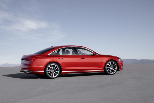 Audi A8 2018 chính thức ra mắt, Mercedes S-Class và BMW 7-Series sẽ phải dè chừng - Ảnh 4. Audi A8 2018 chính thức ra mắt, Mercedes S-Class và BMW 7-Series sẽ phải dè chừng - Ảnh 4.
