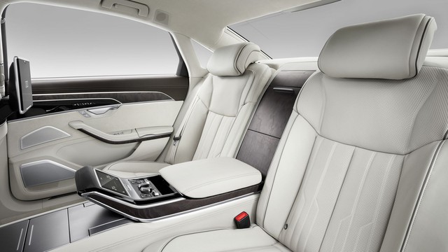 Audi A8 2018 chính thức ra mắt, Mercedes S-Class và BMW 7-Series sẽ phải dè chừng - Ảnh 9.