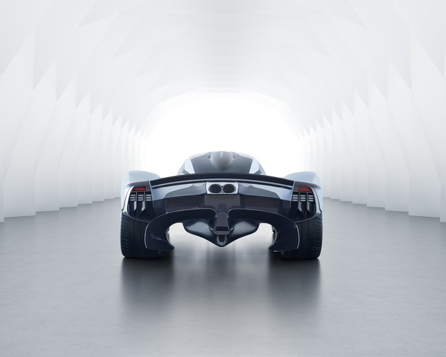 Phiên bản gần hoàn thiện của siêu phẩm Aston Martin Valkyrie lộ diện - Ảnh 13.
