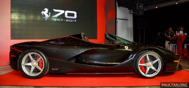 Siêu phẩm Ferrari LaFerrari Aperta ra mắt tại Malaysia, nhà giàu Việt phát thèm - Ảnh 2.