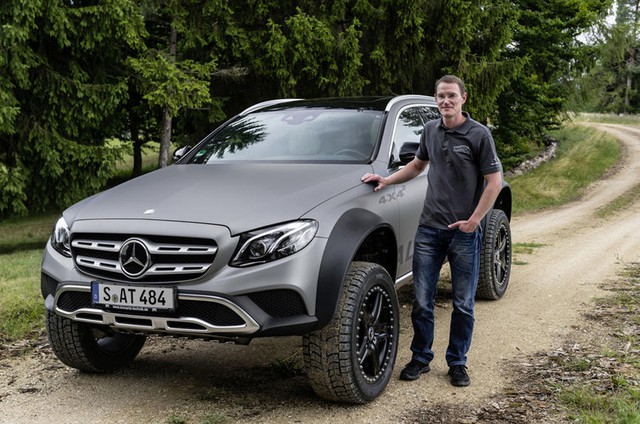 Mercedes-Benz E-Class được biến thành xe off-road vượt mọi địa hình - Ảnh 2. Mercedes-Benz E-Class được biến thành xe off-road vượt mọi địa hình - Ảnh 2.