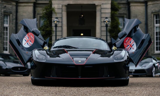 Mãn nhãn với cảnh 70 chiếc siêu xe Ferrari đẹp nhất cùng nhau tụ tập - Ảnh 4. Mãn nhãn với cảnh 70 chiếc siêu xe Ferrari đẹp nhất cùng nhau tụ tập - Ảnh 4.