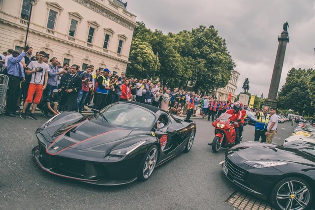 Mãn nhãn với cảnh 70 chiếc siêu xe Ferrari đẹp nhất cùng nhau tụ tập - Ảnh 6.