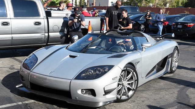 Võ sỹ triệu phú Floyd Mayweather rao bán siêu xe dệt kim cương Koenigsegg CCXR Trevita - Ảnh 1.