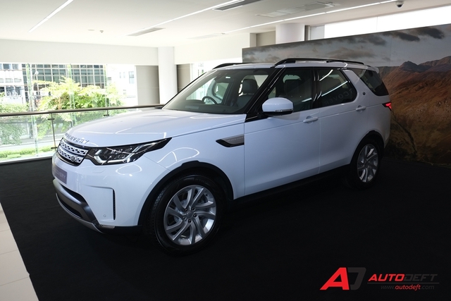 SUV hạng sang Land Rover Discovery 2018 cập bến Đông Nam Á, giá từ 4,4 tỷ Đồng - Ảnh 2.