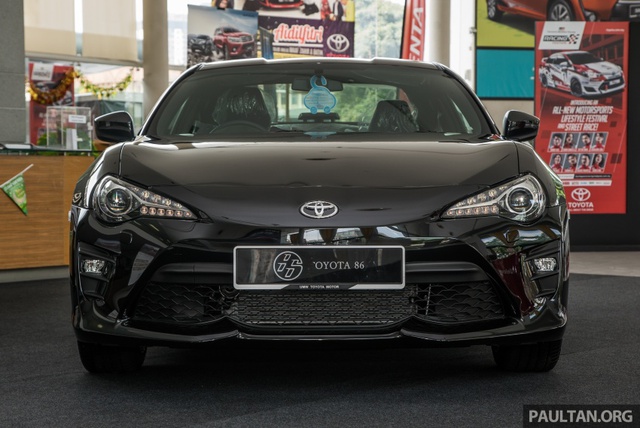 Phiên bản mới của mẫu xe từng ế nhất Việt Nam ra mắt tại Malaysia với giá 1,36 tỷ Đồng - Ảnh 1.
