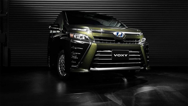 Mẫu MPV mới sắp ra mắt Đông Nam Á của Toyota bị bắt gặp trên đường phố - Ảnh 4.