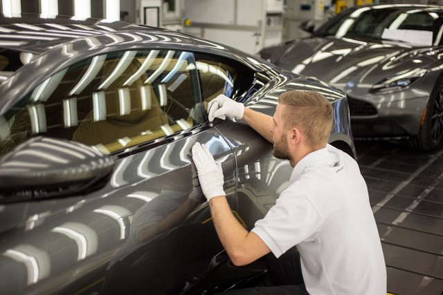 Khám phá dây chuyền sản xuất mãnh thú Aston Martin DB11 - Ảnh 26.