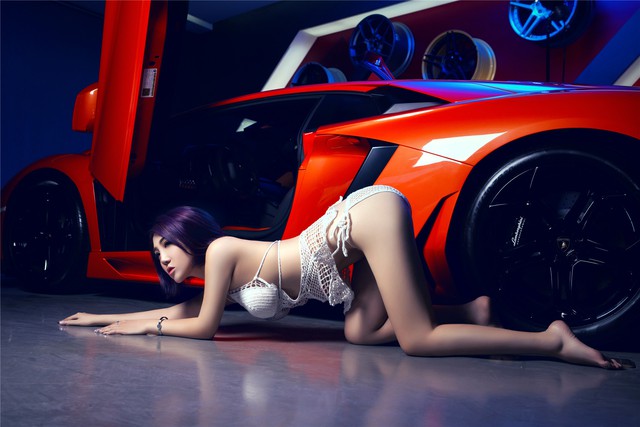 Mê mệt với cô nàng bên Lamborghini Aventador LP-700 - Ảnh 6.
