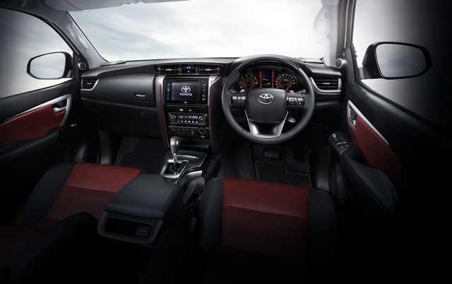 Toyota Fortuner 2017 chính thức ra mắt Đông Nam Á với trang bị tốt hơn - Ảnh 7.
