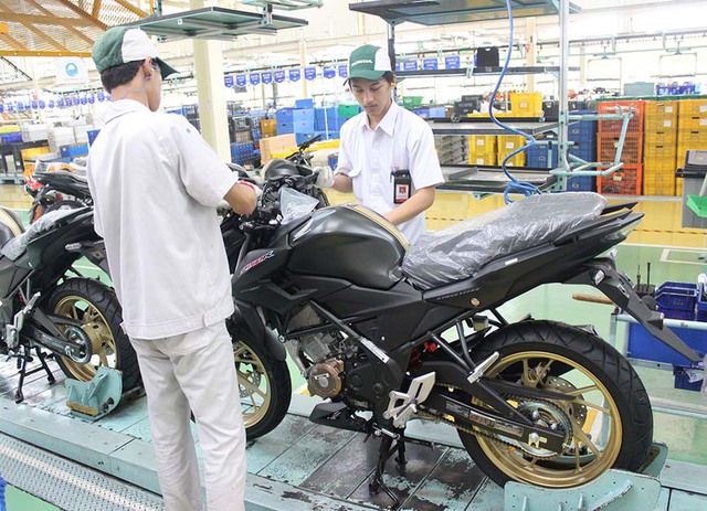 Xe côn tay Honda CB150R StreetFire có thêm 4 màu sơn mới, giá từ 44 triệu Đồng - Ảnh 4.