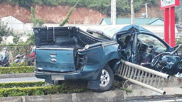 Vụ tai nạn của Ford Ranger trên cao tốc Liên Khương - Đà Lạt khiến nhiều cư dân mạng cảm thấy khó hiểu - Ảnh 3.