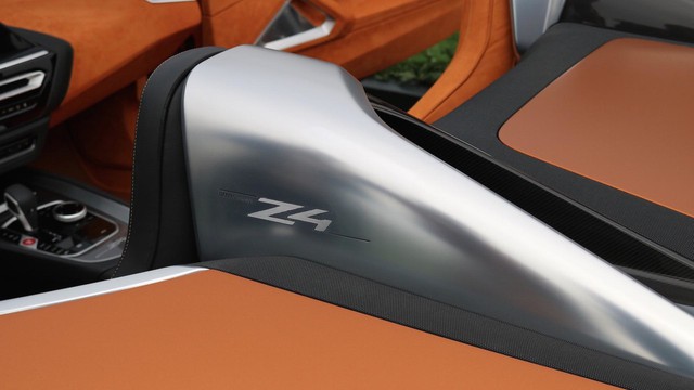 Chiêm ngưỡng vẻ đẹp của BMW Z4 Concept ngoài đời thực - Ảnh 19.