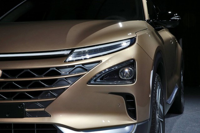 Hyundai bất ngờ vén màn mẫu SUV mới chạy bằng hy-đrô - Ảnh 4.